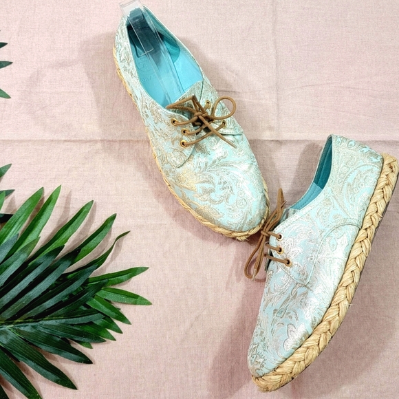 Tory Burch Light Blue With Gold Detailing• Woven Jute Bottom• Size 8